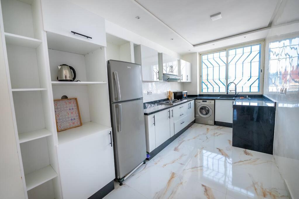 Appartement Cozy 2Br Getaway In Rabat Center Extérieur photo